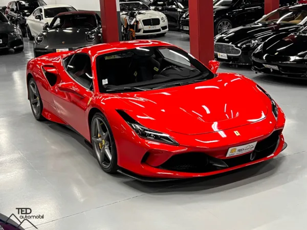 Ferrari F8 Tributo 720cv Vermell 03