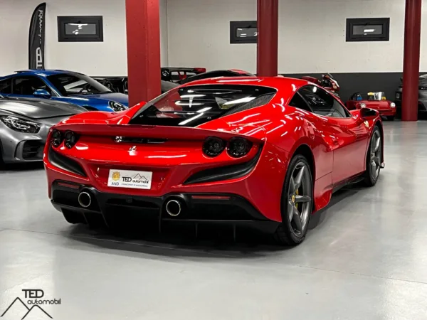 Ferrari F8 Tributo 720cv Vermell 05