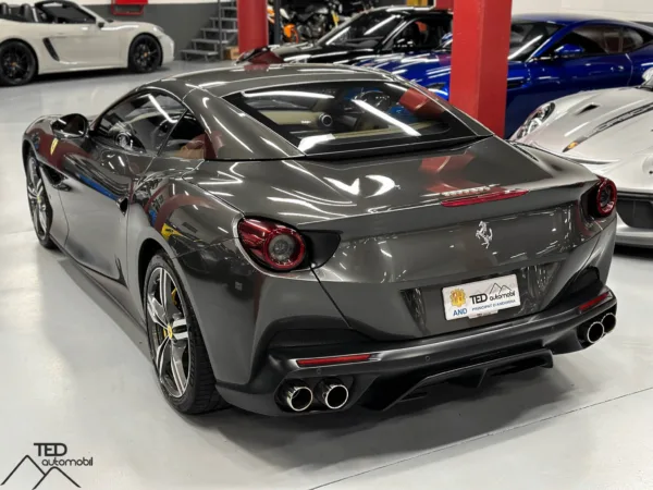 Ferrari Portofino 600cv Gris 08