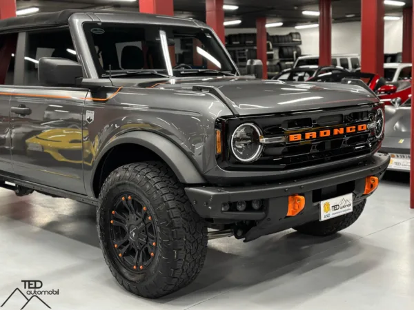 Ford Bronco 2 3 274cv Gris 05