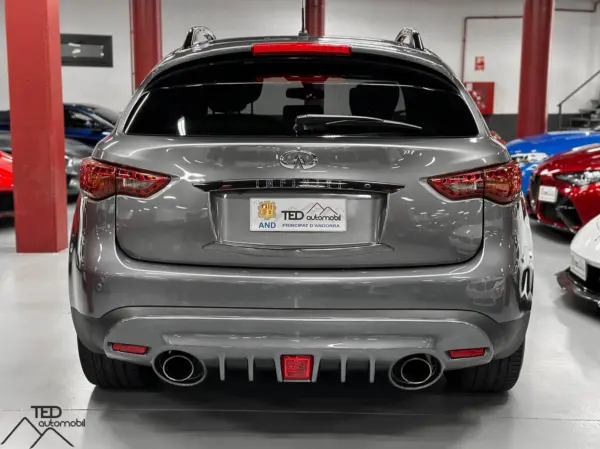 Infiniti QX70 320cv 08