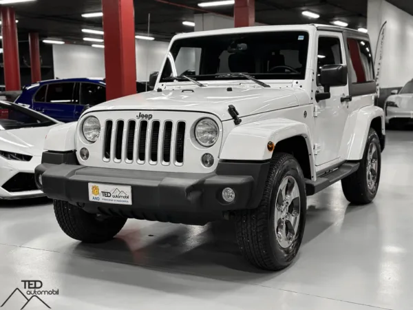 Jeep Wrangler JK Sahara 284cv Principale