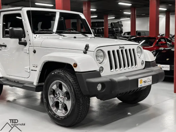 Jeep Wrangler JK Sahara 284cv 05