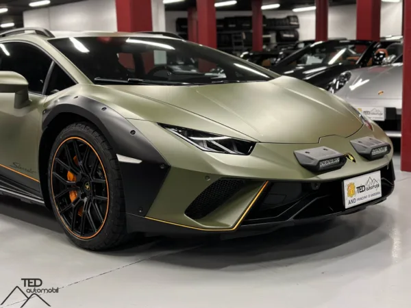 Lamborghini Huracan Sterrato V10 LP 610 4 04