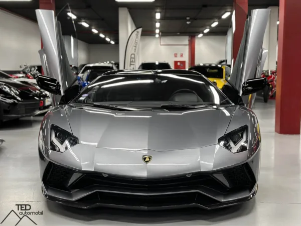 Lamborghini Aventador S Roadster 740cv 02