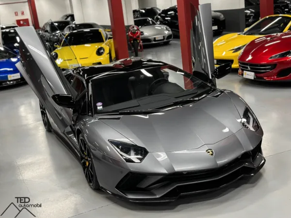 Lamborghini Aventador S Roadster 740cv 03