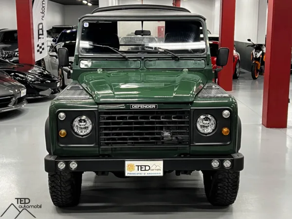 Land Rover Defender 90 Cabriolet 02