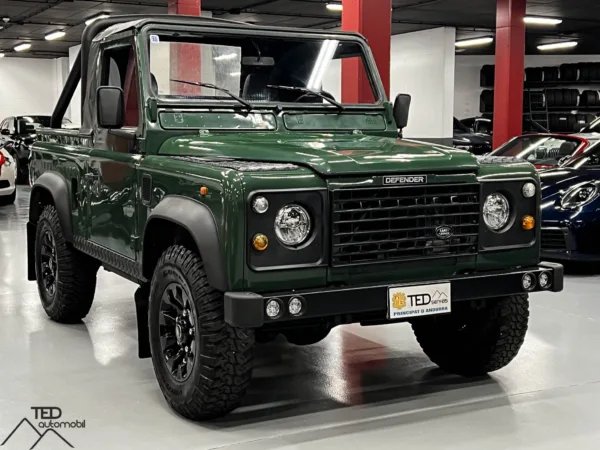 Land Rover Defender 90 Cabriolet 03