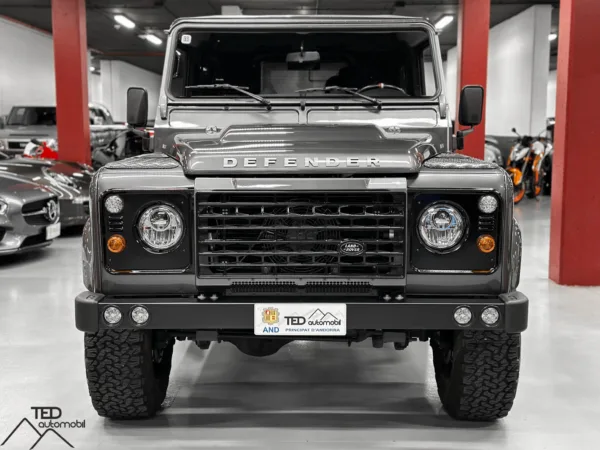 Land Rover Defender TD4 122cv Canvi 6 Urban Truck 02