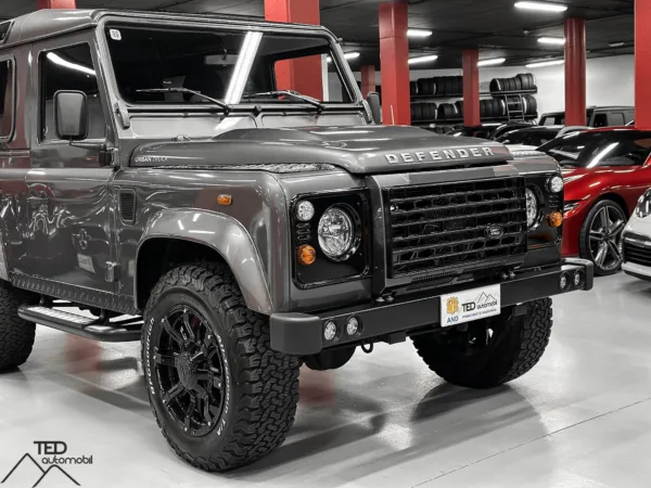 Land Rover Defender TD4 122cv Canvi 6 Urban Truck 04