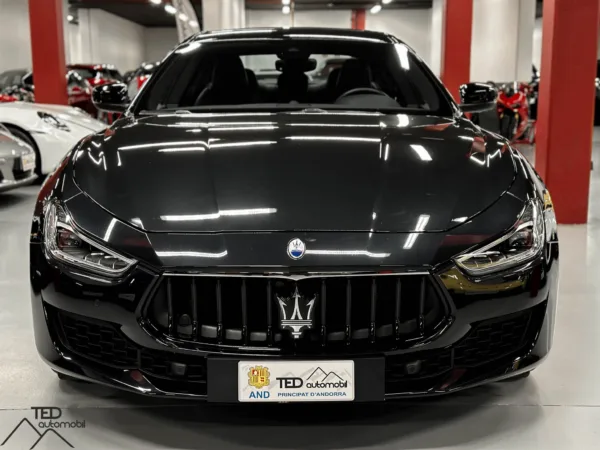 Maserati Ghibli GT Hybrid 330cv 02