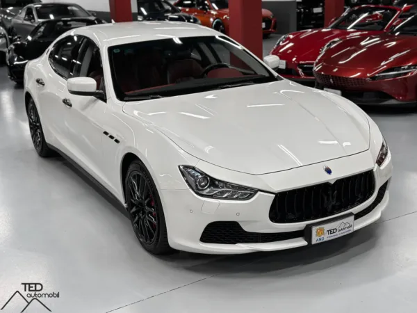 Maserati Ghibli S Q4 V6 410cv Blanc 04