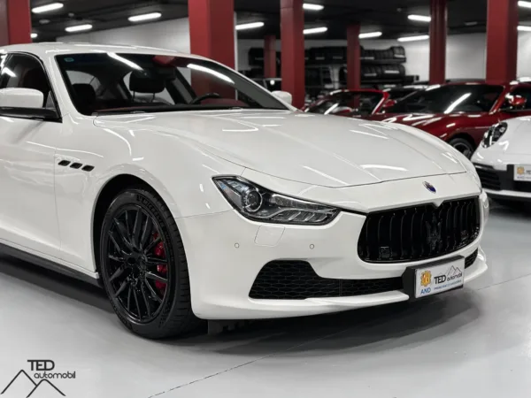 Maserati Ghibli S Q4 V6 410cv Blanc 05