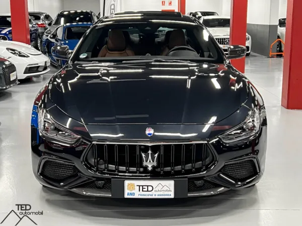 Maserati Ghibli Trofeo V8 580cv 02