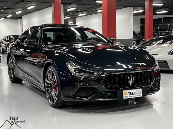 Maserati Ghibli Trofeo V8 580cv 03