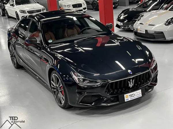 Maserati Ghibli Trofeo V8 580cv 04