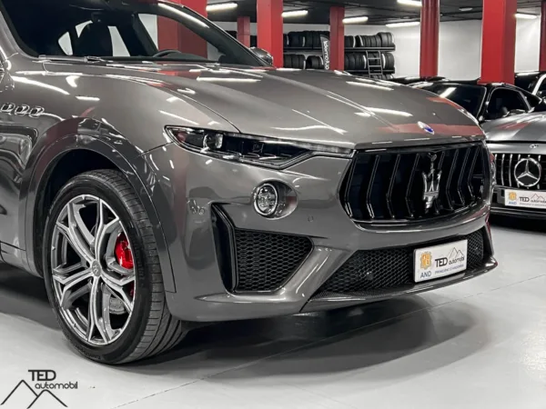 Maserati Levante Trofeo 580cv Gris 05