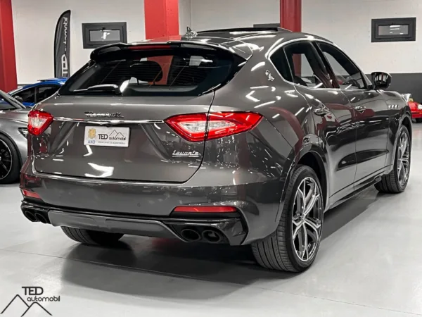 Maserati Levante Trofeo 580cv Gris 07