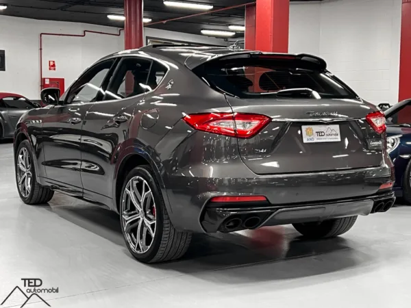 Maserati Levante Trofeo 580cv Gris 09