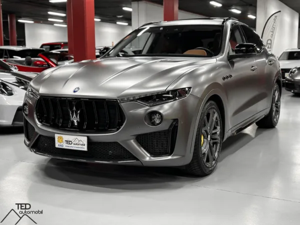 Maserati Levante Trofeo 580cv Gris Mate Principale