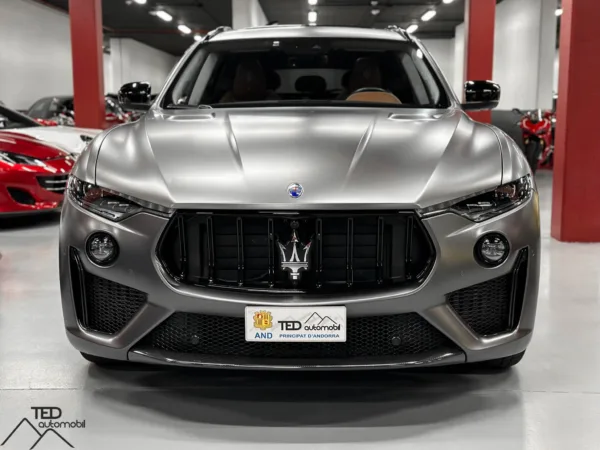 Maserati Levante Trofeo 580cv Gris Mate 02