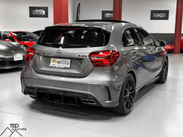 Mercedes A45 AMG 381cv 06