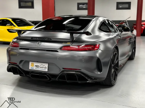 Mercedes AMG GT R 585cv 06