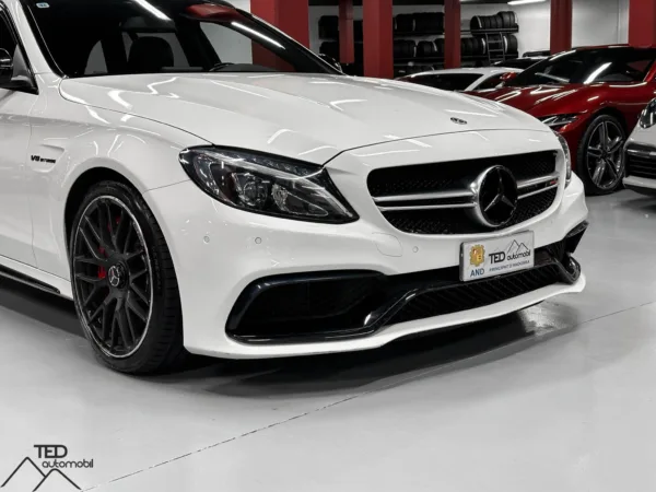 Mercedes C63s AMG Estate 510cv 05