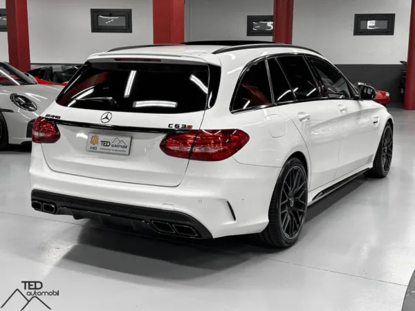 Mercedes C63s AMG Estate 510cv 07