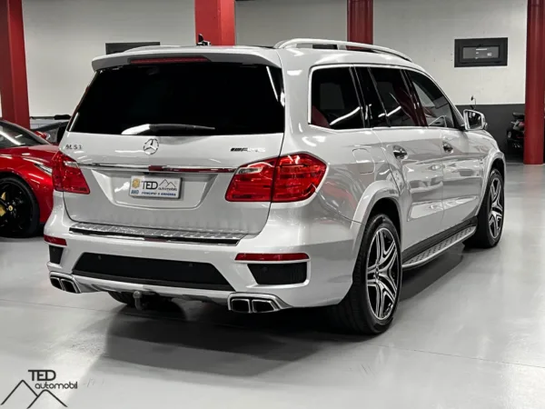 Mercedes GL 63 AMG 4 Matic 557cv 07