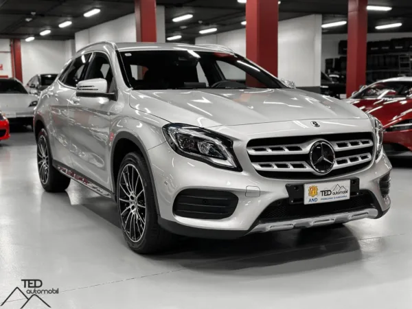 Mercedes GLA 220 4 Matic 184cv 03