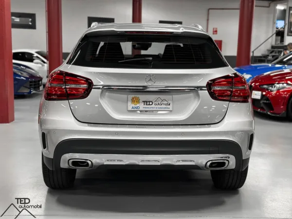 Mercedes GLA 220 4 Matic 184cv 08