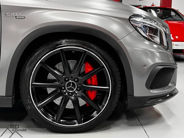 Mercedes GLA 45 AMG 360cv Exterior Carbono 05