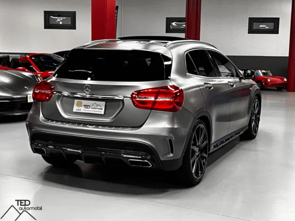 Mercedes GLA 45 AMG 360cv Exterior Carbono 06