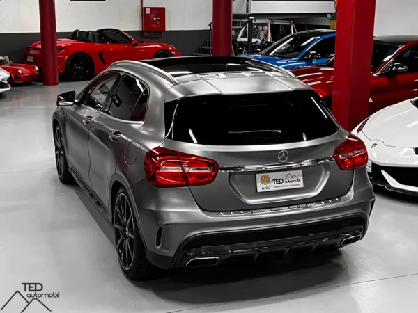 Mercedes GLA 45 AMG 360cv Exterior Carbono 09