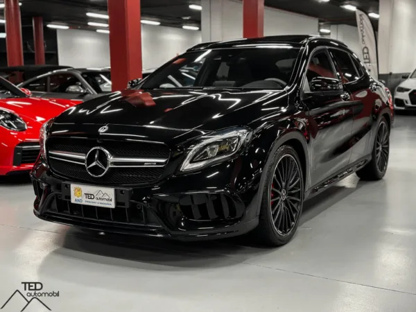 Mercedes GLA45 AMG 381cv Principale