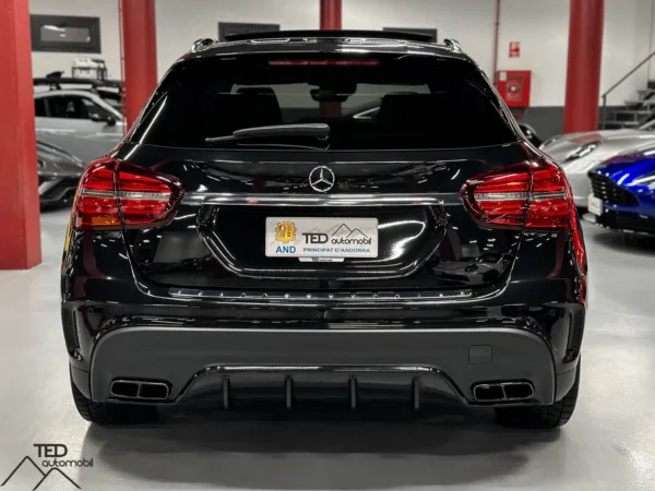 Mercedes GLA45 AMG 381cv 06