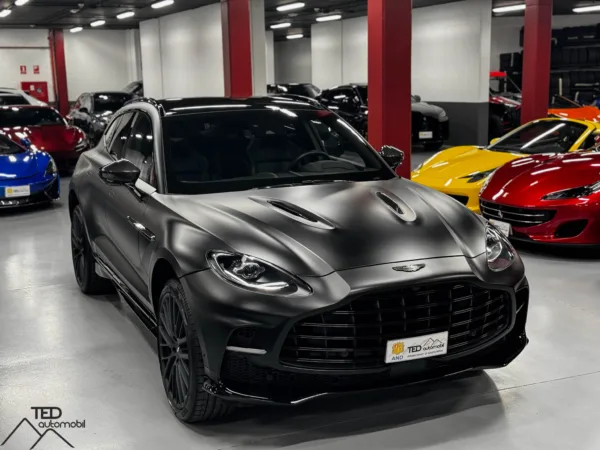 Aston Martin DBX 707 Negre Mate 03