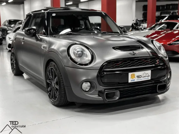 Mini Cooper S F56 2 0 192cv 03