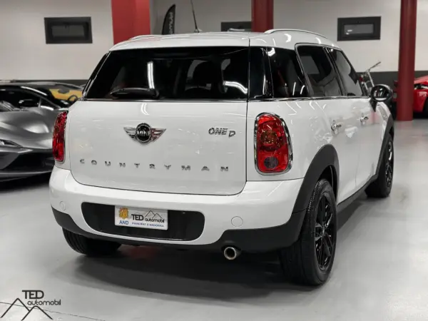 Mini Countryman One D 07