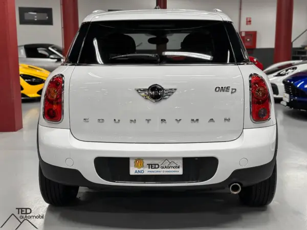 Mini Countryman One D 08