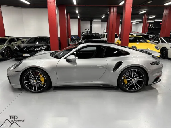 Porsche 911 992 Turbo S 650cv 10