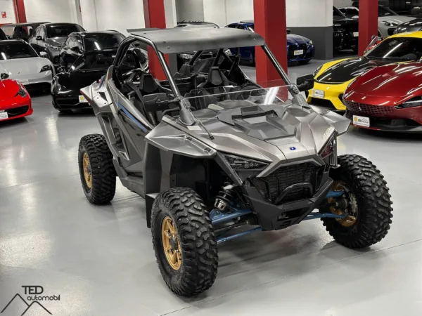 Polaris RZR PRO XP 1000 Gris 04