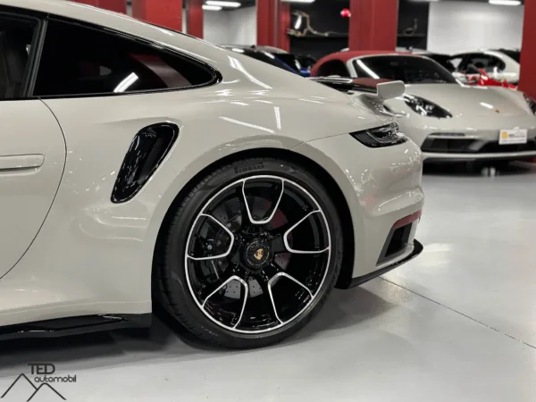 Porsche 911 992 Turbo S 650cv Aerokit Lift Gris 09