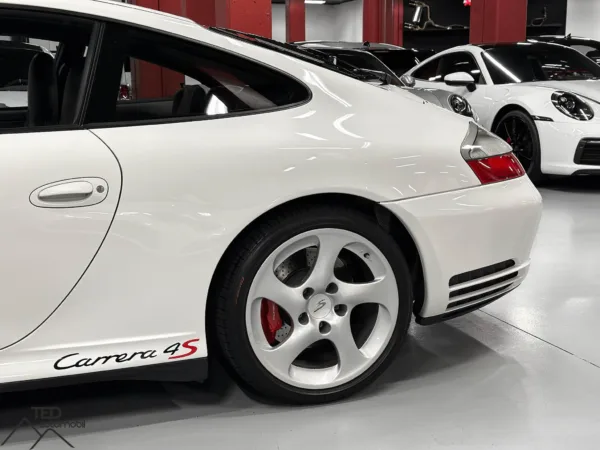 Porsche 911 996 Carrera 4 S 320cv 09