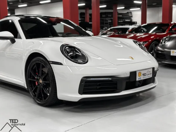 Porsche 911 Carrera 4 S 992 450cv 05