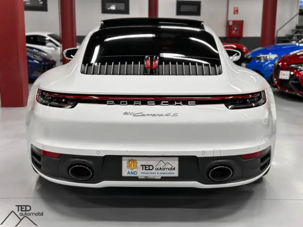 Porsche 911 Carrera 4 S 992 450cv 08