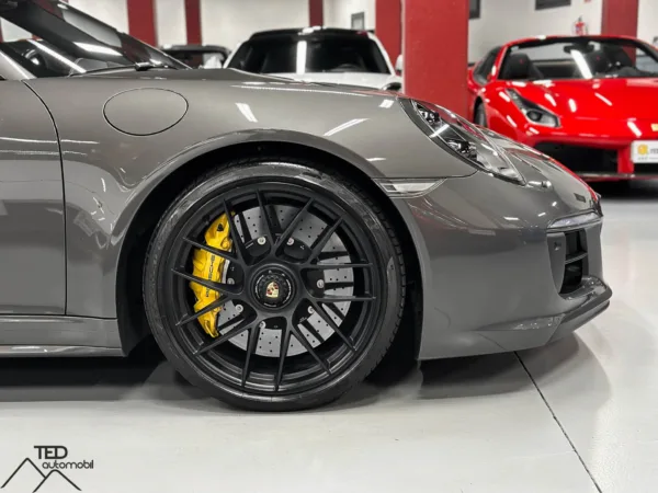 Porsche 911 Targa 4 GTS 450cv Model 2017 06