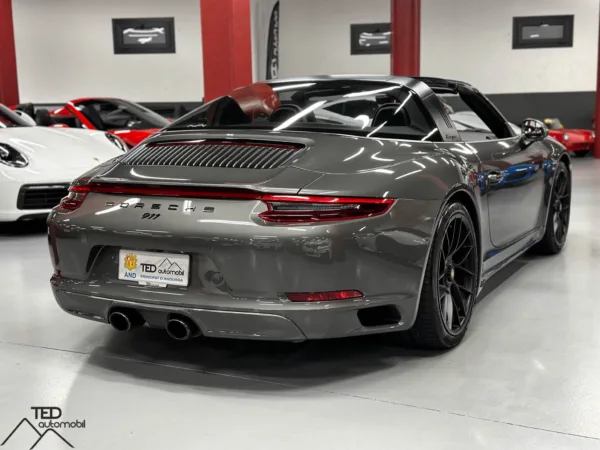 Porsche 911 Targa 4 GTS 450cv Model 2017 07