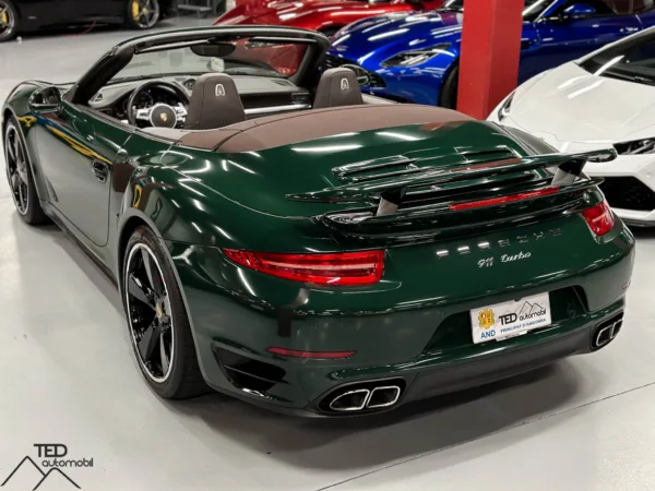 Porsche 911 Turbo 520cv Cabriolet British Racing Green 991 09